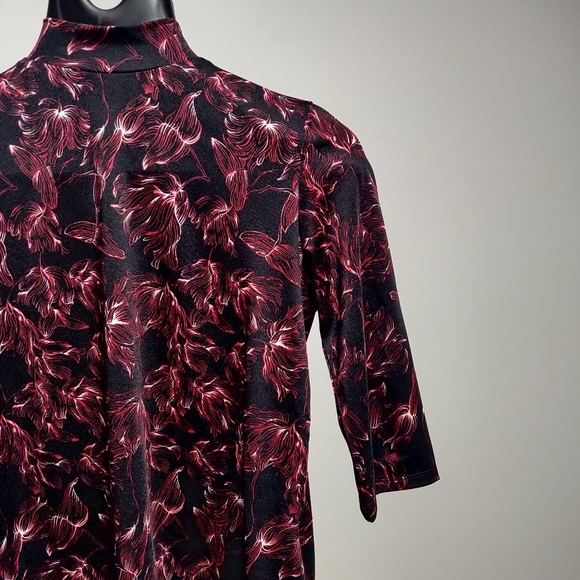 Black top - Picture 5 of 9